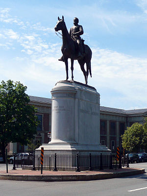 Bronze monument of Thomas "Stonewall" Jackson, Monument Avenue, Richmond, Virginia